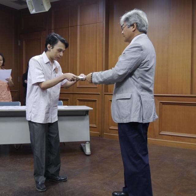 sepTN menerima sertifikat JLPT dari Konsul Jenderal Jepang Bapak Noboru Nomura (2014)
